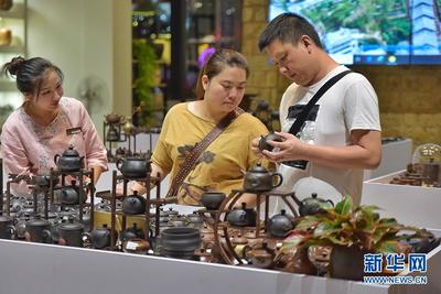 云南建水推动紫陶产业创新多元发展